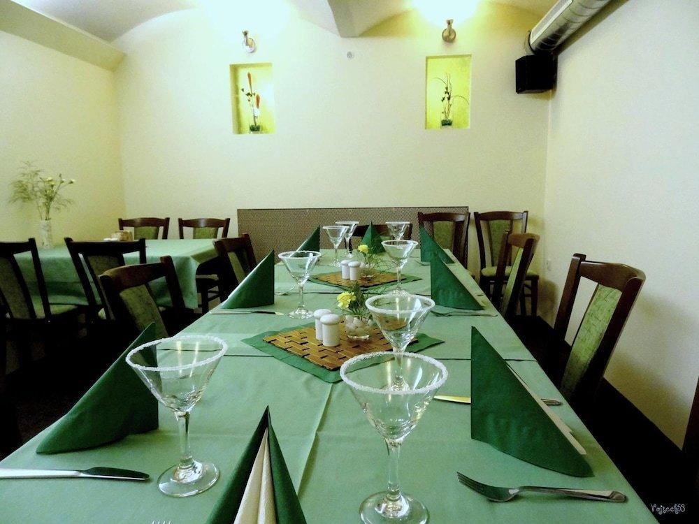 Hotel Pyramida Brno Ngoại thất bức ảnh