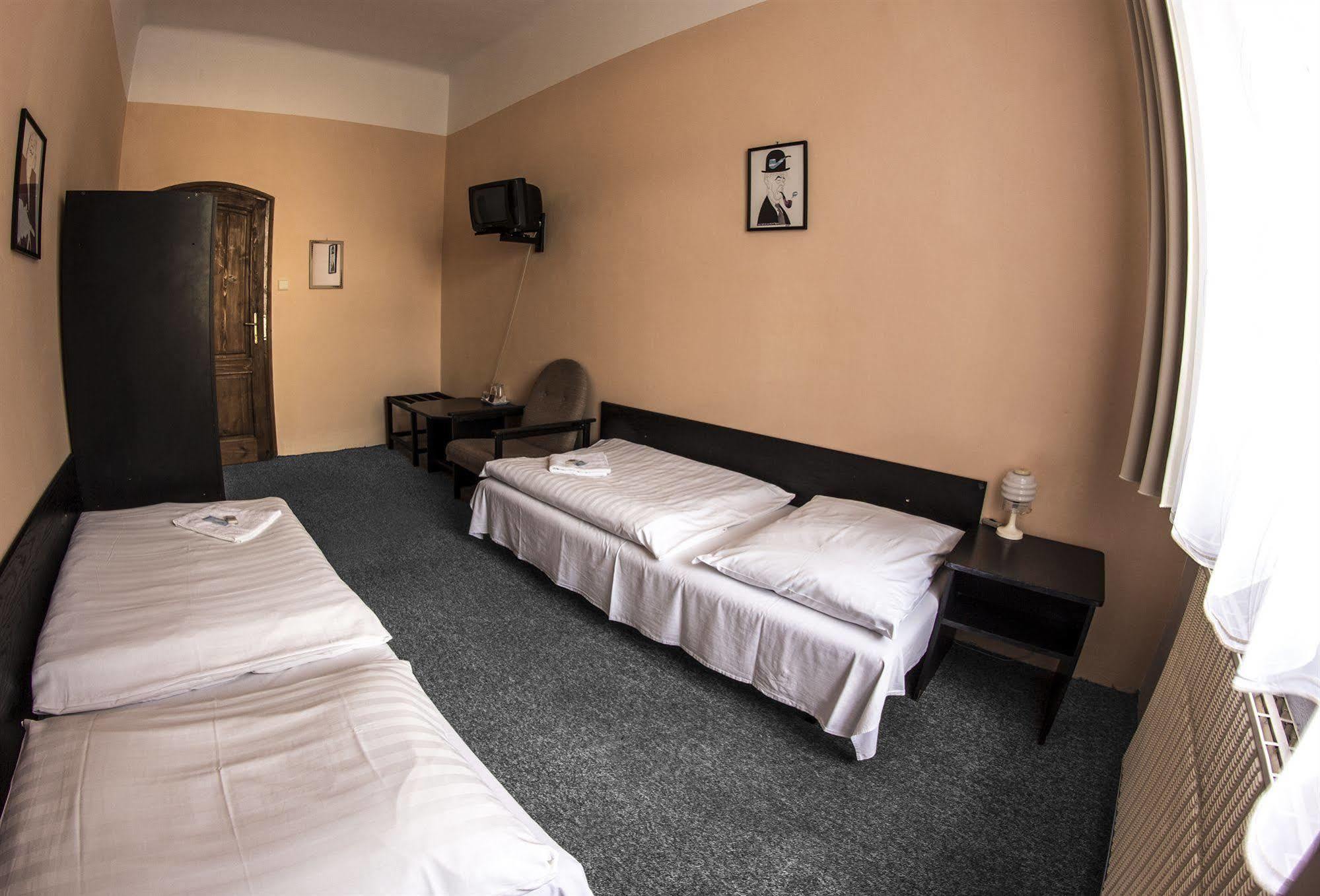 Hotel Pyramida Brno Ngoại thất bức ảnh